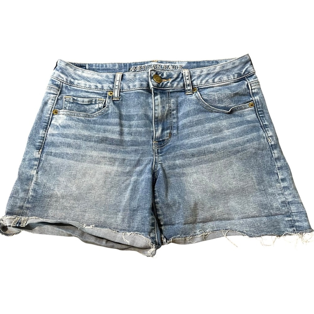 American Eagle Outfitters Midi Jean Shorts. Size 14